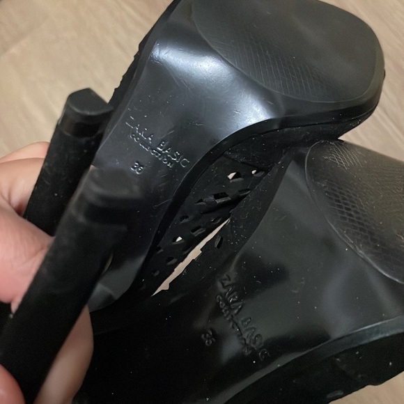 Zara Diamond-Cut Booties - Picture 5 of 6
